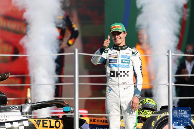 索伯车队逆转红牛二队，诺里斯高光表现