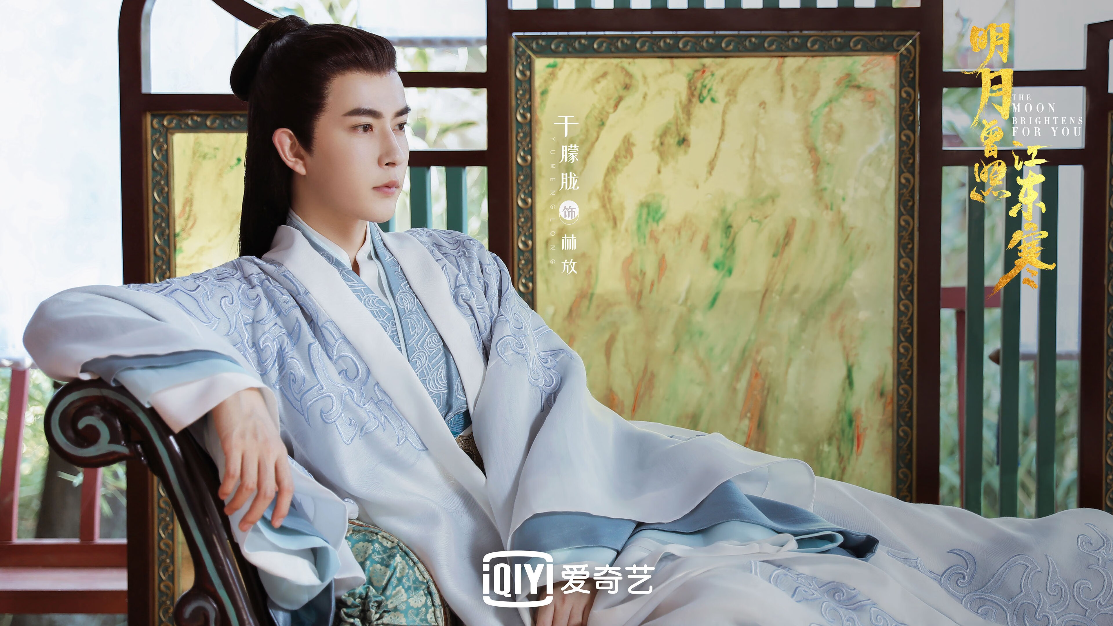 新王诞生与江湖混战,布克接管季后赛的夜晚,一场跨时空的对决预演