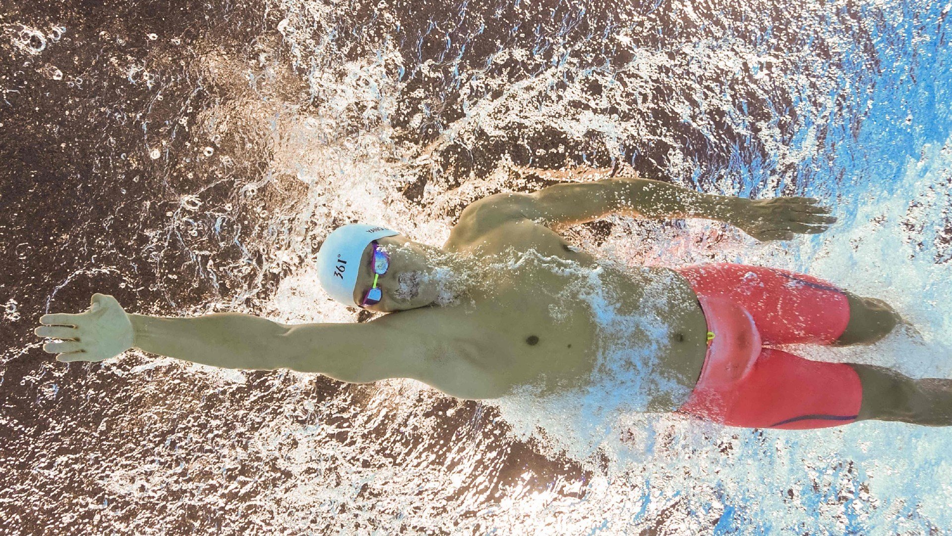 意外援军,姆巴佩空降英超争冠夜,助克洛普完美告别