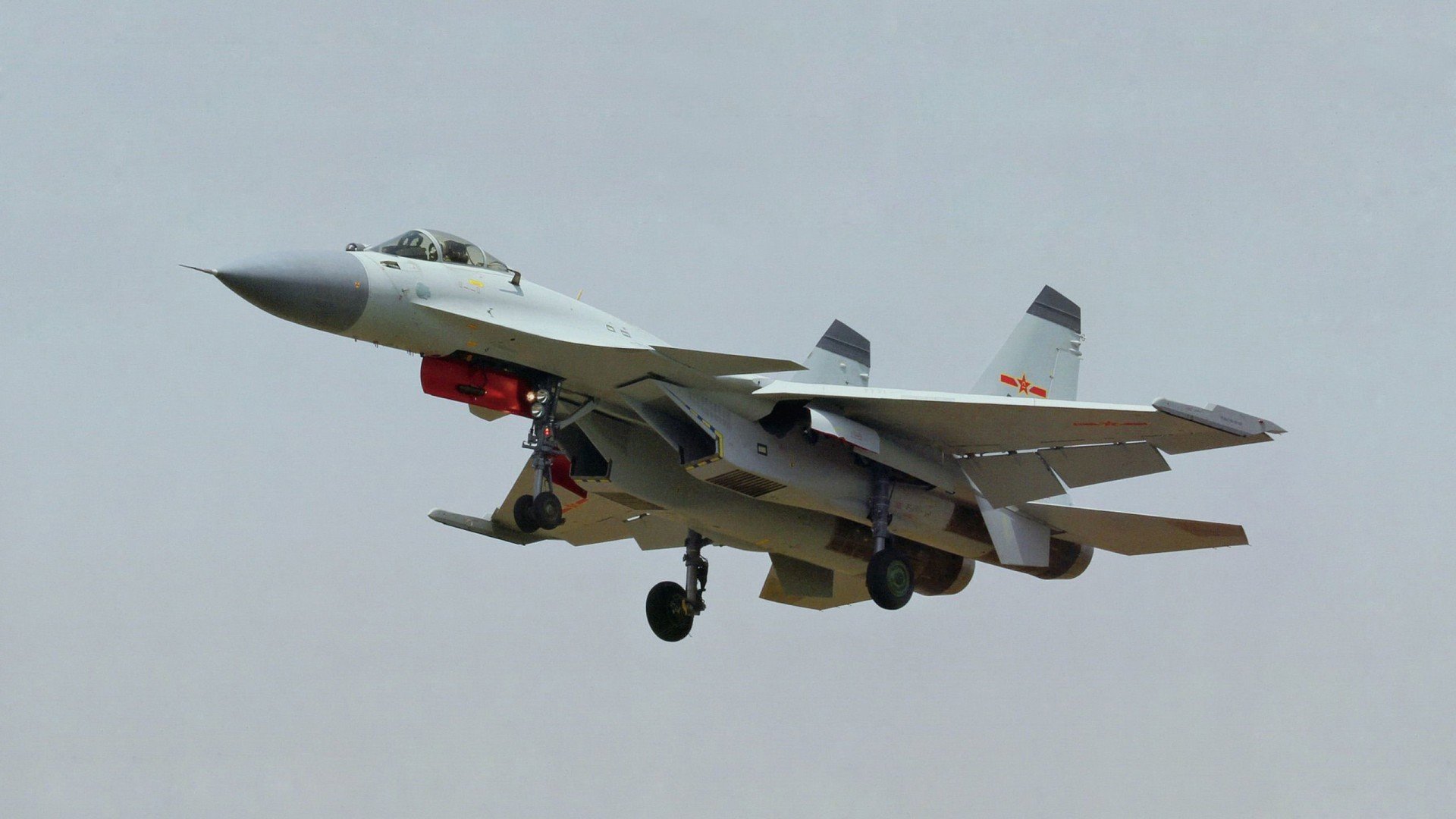 黄潜艇刺穿德意志巨舰，格列兹曼导演的逆转史诗